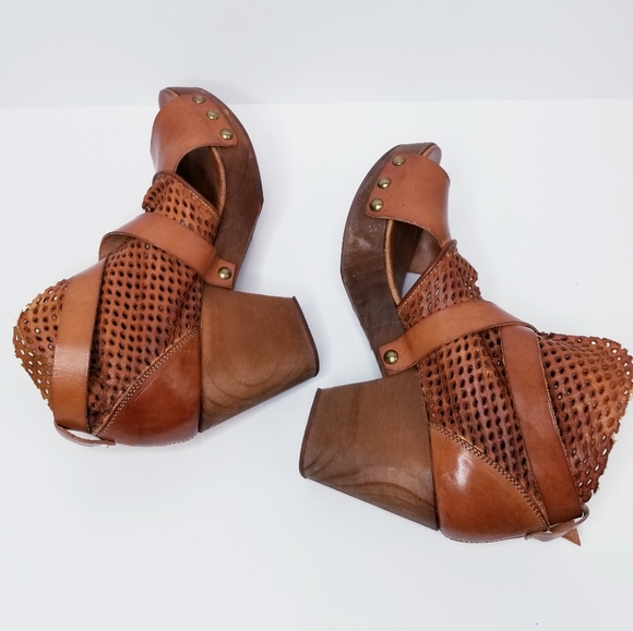 Free People Rendering Leather Clogs - Picture 7 of 11